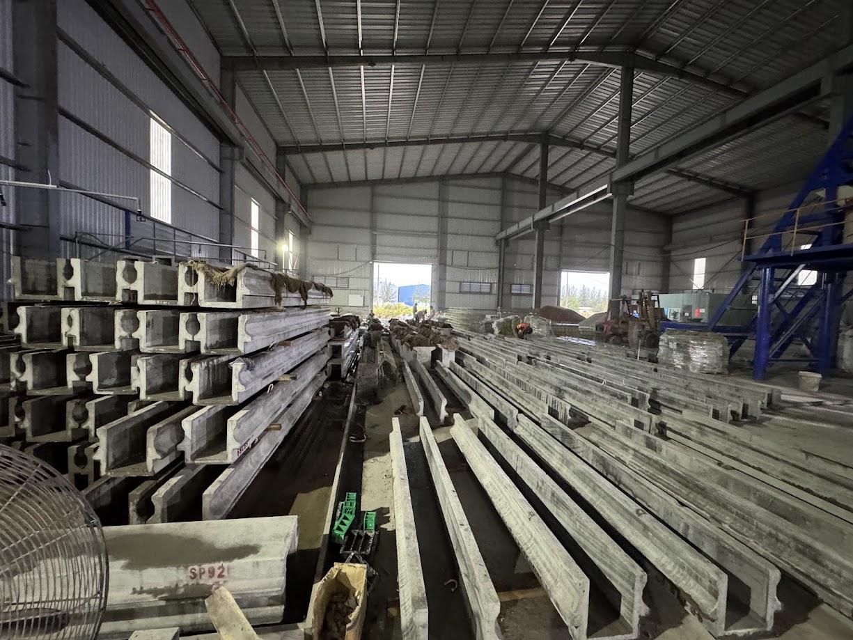 Một góc nhỏ tại xưởng Omega sản xuất cấu kiện bê tông